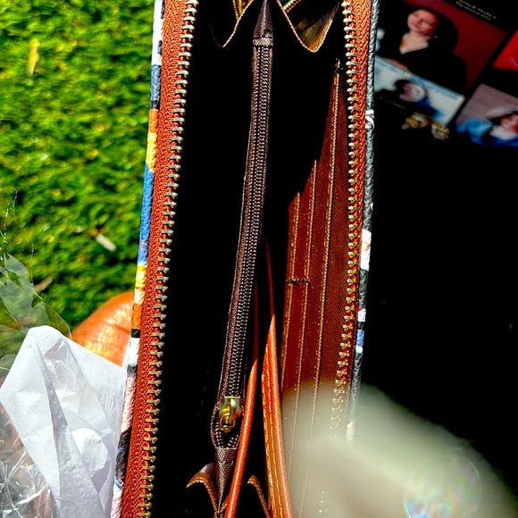 COPY - 2 IN 1 Kamala Harris Handbag - Picture 6 of 6